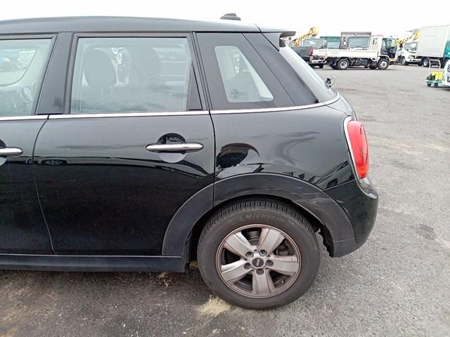 TAU Corporation / The largest Damaged Car Trader in Japan