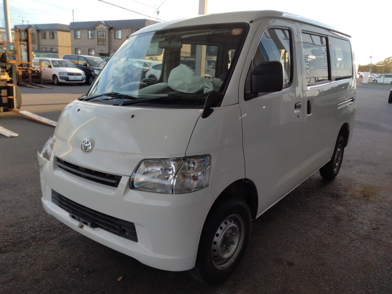 TOYOTA | TOWNACE VAN | No.1432977 | Suspension,Damaged